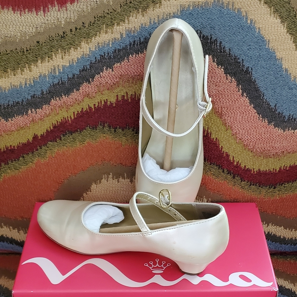 Girls dress shoes